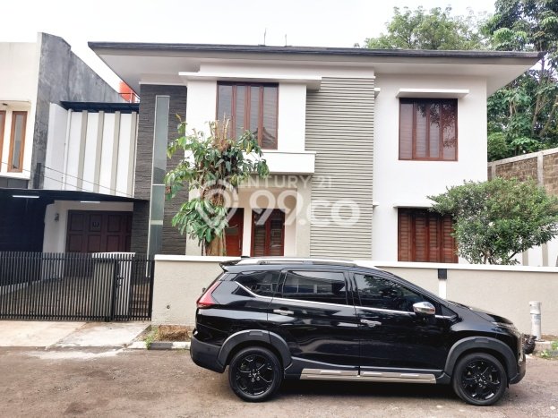 Dijual Rumah Mewah Elegan Dengan View Cantik di Bintaro, Tangerang Selatan Dijual Rumah Mewah Elegan Dengan View Cantik di Bintaro, Tangerang Selatan