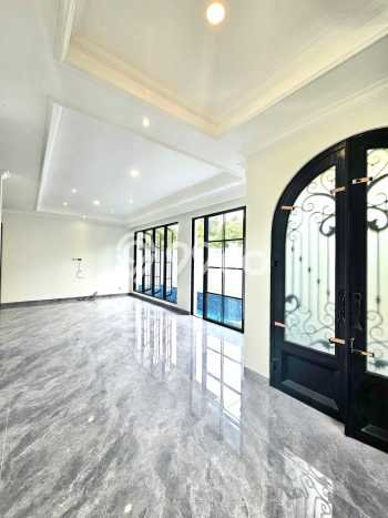 Dijual Rumah Luas Megah Dengan View Eksklusif di Bintaro, Tangerang Selatan Dijual Rumah Luas Megah Dengan View Eksklusif di Bintaro, Tangerang Selatan
