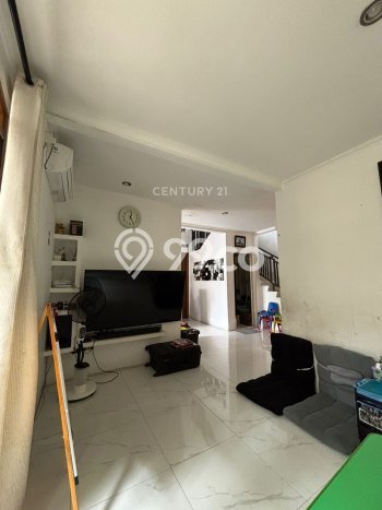 Hunian Mewah LB 230m2 Siap Pakai Desain Elegan di Bintaro, Jakarta Selatan Hunian Mewah LB 230m2 Siap Pakai Desain Elegan di Bintaro, Jakarta Selatan