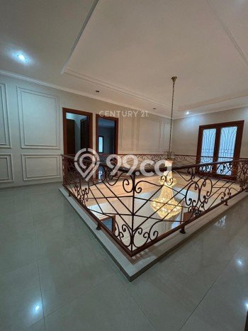 Hunian Elit LB 300m2 Siap Huni Desain Elegan di Bintaro, Tangerang Selatan Hunian Elit LB 300m2 Siap Huni Desain Elegan di Bintaro, Tangerang Selatan