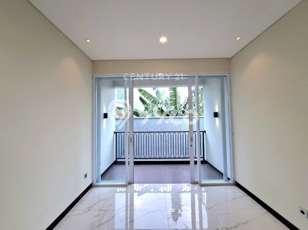 Rumah Elit Modern Siap Huni di Pondok Indah Jakarta Selatan Rumah Elit Modern Siap Huni di Pondok Indah Jakarta Selatan