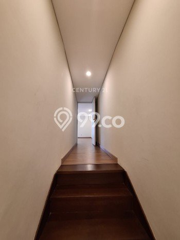 Rumah Elit Modern Siap Huni di Pondok Indah Jakarta Selatan Rumah Elit Modern Siap Huni di Pondok Indah Jakarta Selatan