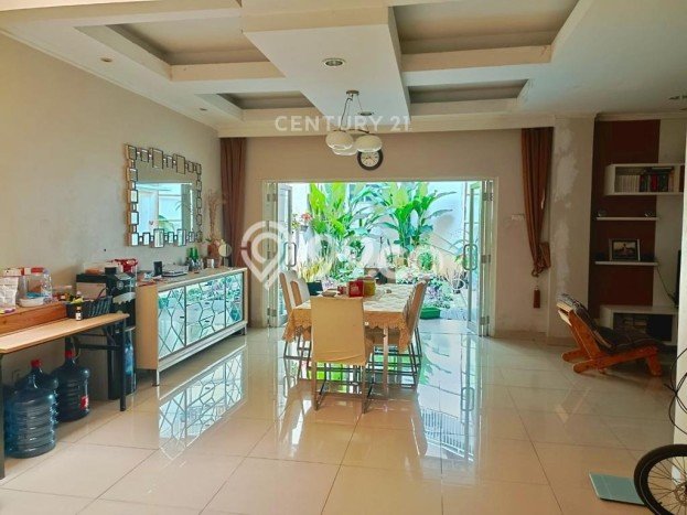 Hunian Elit LB 400m2 Siap Huni Desain Elegan di Bintaro, Tangerang Selatan Hunian Elit LB 400m2 Siap Huni Desain Elegan di Bintaro, Tangerang Selatan