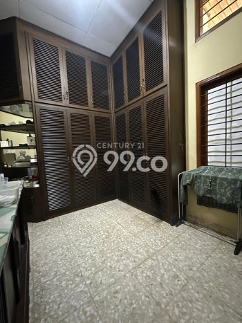 Rumah Eksklusif Dijual LT 1100m2 di Kebon Jeruk, Jakarta Barat Rumah Eksklusif Dijual LT 1100m2 di Kebon Jeruk, Jakarta Barat
