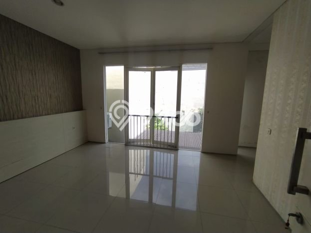 Jual Rumah Luas Elegan Dengan View Eksklusif di Citraland, Surabaya Jual Rumah Luas Elegan Dengan View Eksklusif di Citraland, Surabaya