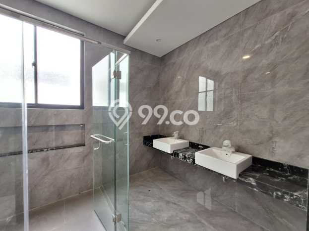 For Sale! Premium House LT 375m2 Desain Modern di Pakuwon Indah For Sale! Premium House LT 375m2 Desain Modern di Pakuwon Indah