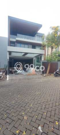 Ready to Use! Luxury House LT 210m2 Desain Modern di Citraland Ready to Use! Luxury House LT 210m2 Desain Modern di Citraland