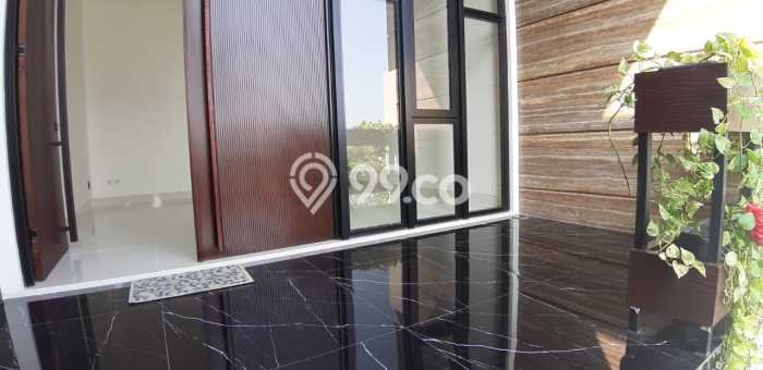 Jual Rumah Mewah Elegan Dengan View Cantik di Pakuwon Indah, Surabaya Jual Rumah Mewah Elegan Dengan View Cantik di Pakuwon Indah, Surabaya