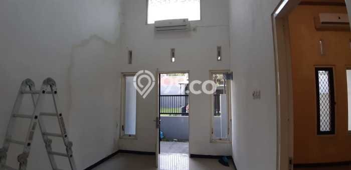 For Sale Rumah 2 Kamar Lokasi Ideal Bagus dan Strategis di Citraland For Sale Rumah 2 Kamar Lokasi Ideal Bagus dan Strategis di Citraland