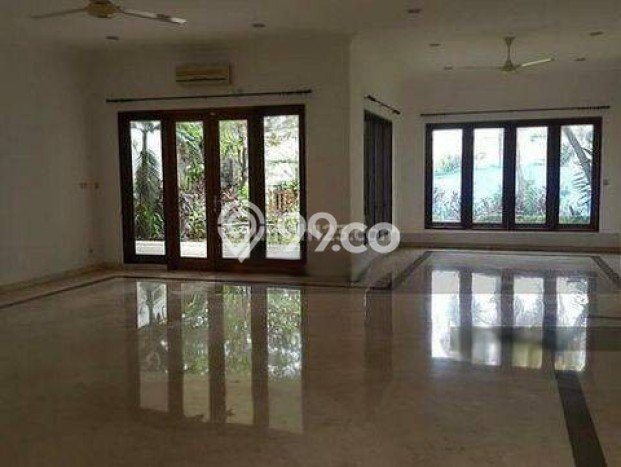 Disewakan Rumah Nyaman di Kemang LT 700m2 / LB 650m2 Siap Huni Disewakan Rumah Nyaman di Kemang LT 700m2 / LB 650m2 Siap Huni