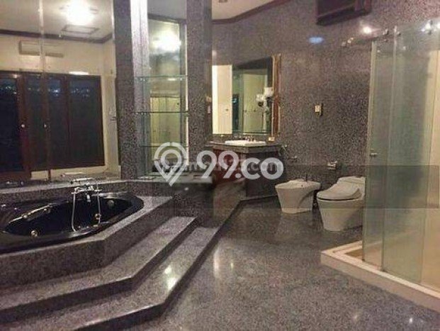 Jual Rumah Eksklusif 8 KT di Kemang, Jakarta Selatan Jual Rumah Eksklusif 8 KT di Kemang, Jakarta Selatan