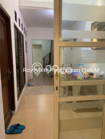 For Sale! Luxury House LT 450m2 Desain Elegan di Senopati For Sale! Luxury House LT 450m2 Desain Elegan di Senopati