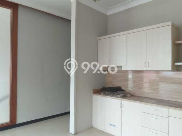 Ready to Use! Luxury House LT 993m2 Desain Modern di Meruya Ready to Use! Luxury House LT 993m2 Desain Modern di Meruya