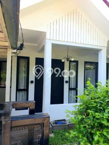 For Sale! Luxury House LT 160m2 Desain Elegan di Rempoa For Sale! Luxury House LT 160m2 Desain Elegan di Rempoa