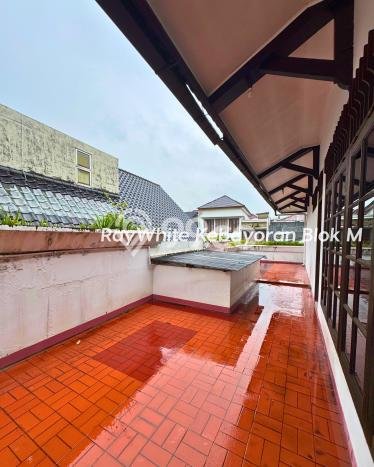 Rumah Luxury Modern Siap Huni di Pondok Indah Jakarta Selatan Rumah Luxury Modern Siap Huni di Pondok Indah Jakarta Selatan