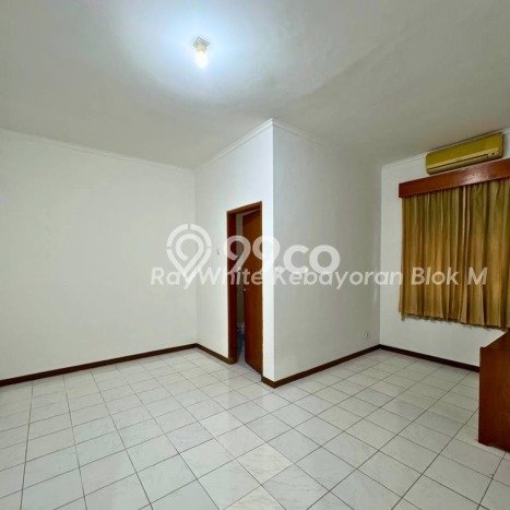 Siap Huni Rumah Mewah 4 Kamar di Duren Sawit Dekat ke Mana Pun Siap Huni Rumah Mewah 4 Kamar di Duren Sawit Dekat ke Mana Pun