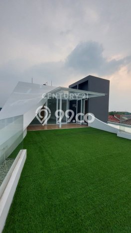 Ready to Use! Luxury House LT 264m2 Desain Modern di Pondok Indah Ready to Use! Luxury House LT 264m2 Desain Modern di Pondok Indah