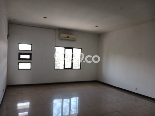Ruko Bagus Dijual LB 450m2 Lokasi Strategis Bandung Area Cocok untuk Bisnis Ruko Bagus Dijual LB 450m2 Lokasi Strategis Bandung Area Cocok untuk Bisnis
