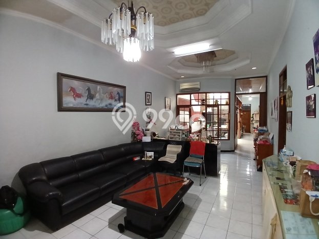 Rumah Mewah LB 300m2 Siap Pakai Desain Elegan di Pajajaran, Bandung Rumah Mewah LB 300m2 Siap Pakai Desain Elegan di Pajajaran, Bandung