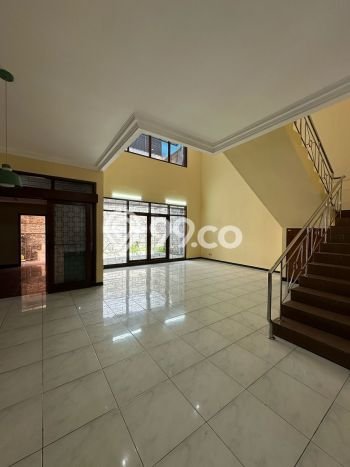 Siap Huni Hunian Elit 4 Kamar di Sukajadi Dekat ke Mana Saja Siap Huni Hunian Elit 4 Kamar di Sukajadi Dekat ke Mana Saja