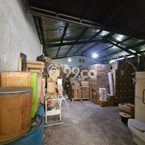 Gudang Strategis di Cakung, Luas 450m², Lokasi Jalan Utama Gudang Strategis di Cakung, Luas 450m², Lokasi Jalan Utama