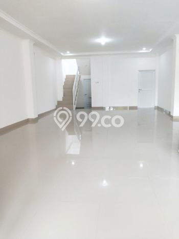 PRIME LOCATION! Ruko Kawasan Duren Sawit, Luas 280m², Area Berkembang, Siap Untuk Digunakan PRIME LOCATION! Ruko Kawasan Duren Sawit, Luas 280m², Area Berkembang, Siap Untuk Digunakan