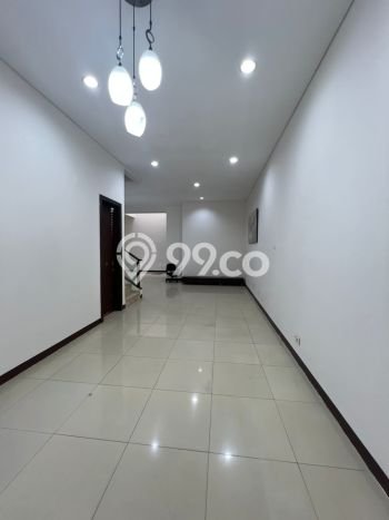 Jarang Ada! Rumah Sewa 4 Kamar Nyaman Siap Huni Pulomas Jarang Ada! Rumah Sewa 4 Kamar Nyaman Siap Huni Pulomas