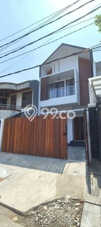 Rumah Luas Asri 3 KT Siap Pakai di Pondok Kelapa Jakarta Timur Rumah Luas Asri 3 KT Siap Pakai di Pondok Kelapa Jakarta Timur