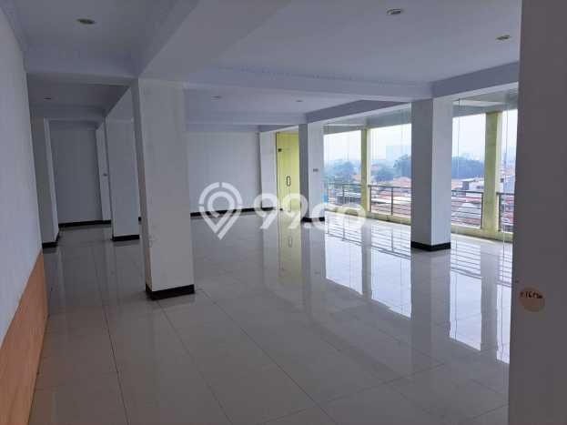 Kantor Disewakan di Cempaka Putih, Luas 1268m², Pusat Komersial, Siap Operasi Kantor Disewakan di Cempaka Putih, Luas 1268m², Pusat Komersial, Siap Operasi