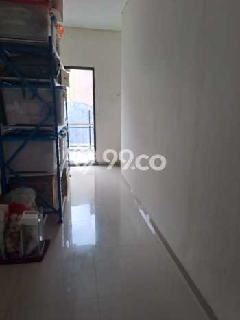 HARGA SPESIAL! Rumah di Cakung, Akses ke Fasilitas, 2 KM, LT 160m² LB 250m² HARGA SPESIAL! Rumah di Cakung, Akses ke Fasilitas, 2 KM, LT 160m² LB 250m²