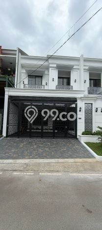Rumah Mewah LB 250m2 Siap Huni Desain Elegan di Pondok Kelapa, Jakarta Timur Rumah Mewah LB 250m2 Siap Huni Desain Elegan di Pondok Kelapa, Jakarta Timur