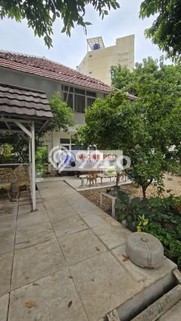 Siap Huni Rumah Mewah 4 Kamar di Menteng Dekat ke Mana Saja Siap Huni Rumah Mewah 4 Kamar di Menteng Dekat ke Mana Saja