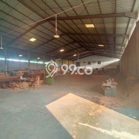 Pabrik Dijual di Jati Uwung Tangerang dengan Luas Bangunan 2880m2 Pabrik Dijual di Jati Uwung Tangerang dengan Luas Bangunan 2880m2