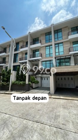 Rumah Mewah LB 373m2 Siap Pakai Desain Elegan di Pondok Indah, Jakarta Selatan Rumah Mewah LB 373m2 Siap Pakai Desain Elegan di Pondok Indah, Jakarta Selatan