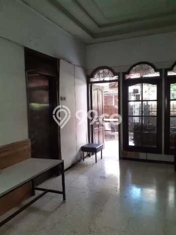 For Sale Rumah 5 Kamar Lokasi Strategis Bagus dan Strategis di Tebet For Sale Rumah 5 Kamar Lokasi Strategis Bagus dan Strategis di Tebet