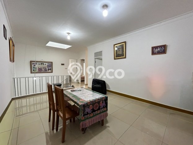 Siap Huni Rumah Mewah 4 Kamar di Tebet Dekat ke Mana Saja Siap Huni Rumah Mewah 4 Kamar di Tebet Dekat ke Mana Saja