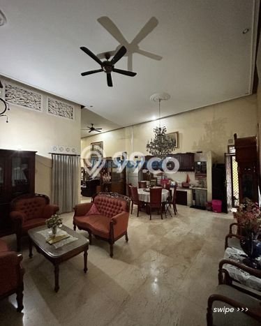 Rumah di Tebet, Jakarta Selatan, Luas 424m² Bangunan 300m² Rumah di Tebet, Jakarta Selatan, Luas 424m² Bangunan 300m²