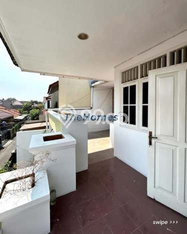 Rumah LT 153m² / LB 250m² Pemandangan Laut di Tebet, Jakarta Selatan Rumah LT 153m² / LB 250m² Pemandangan Laut di Tebet, Jakarta Selatan