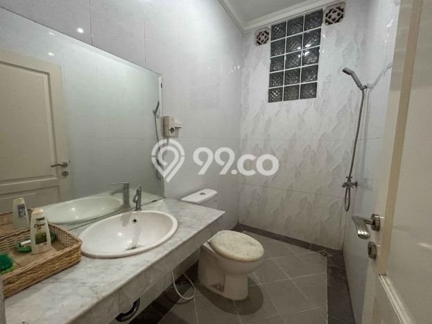 Hunian Elit LB 250m2 Siap Huni Desain Elegan di Pejaten, Jakarta Selatan Hunian Elit LB 250m2 Siap Huni Desain Elegan di Pejaten, Jakarta Selatan