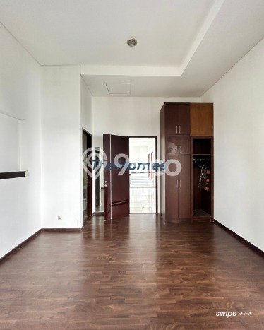 Siap Huni Rumah Mewah 4 Kamar di Tebet Dekat ke Mana Saja Siap Huni Rumah Mewah 4 Kamar di Tebet Dekat ke Mana Saja