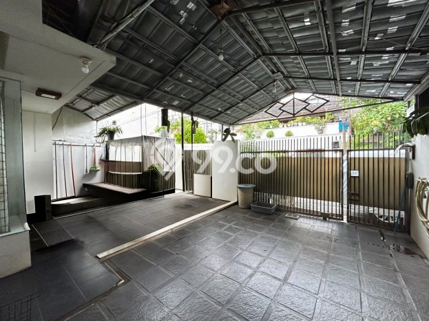 Siap Huni Rumah Mewah 4 Kamar di Tebet Dekat ke Mana Saja Siap Huni Rumah Mewah 4 Kamar di Tebet Dekat ke Mana Saja