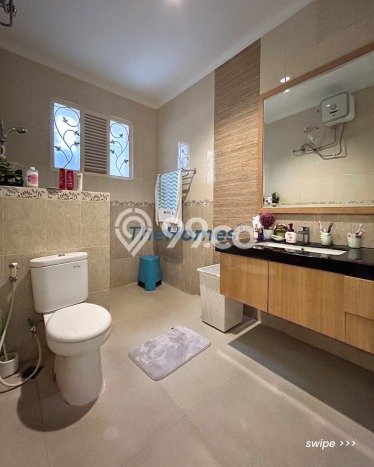 Rumah Eksklusif Siap Huni LT 240m2 di Pancoran, Jakarta Selatan Rumah Eksklusif Siap Huni LT 240m2 di Pancoran, Jakarta Selatan