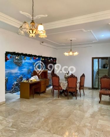Rumah Mewah Siap Huni LT 432m2 di Tebet, Jakarta Selatan Rumah Mewah Siap Huni LT 432m2 di Tebet, Jakarta Selatan