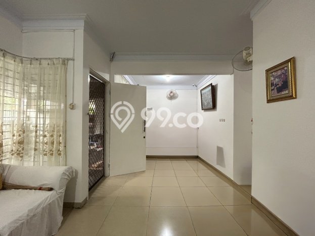 Siap Huni Rumah Mewah 4 Kamar di Tebet Dekat ke Mana Saja Siap Huni Rumah Mewah 4 Kamar di Tebet Dekat ke Mana Saja