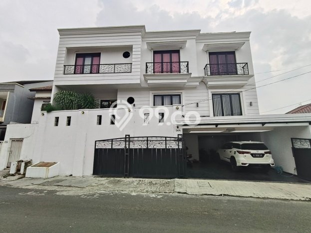For Sale! Premium House LT 152m2 Desain Elegan di TB Simatupang For Sale! Premium House LT 152m2 Desain Elegan di TB Simatupang