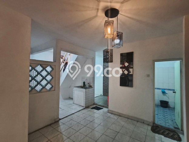 Rumah Luas Asri 3 KT Siap Pakai di Cawang Jakarta Timur Rumah Luas Asri 3 KT Siap Pakai di Cawang Jakarta Timur