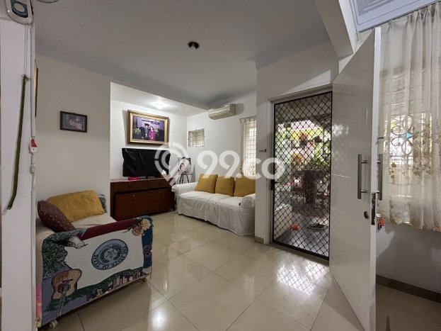 Siap Huni Rumah Mewah 4 Kamar di Tebet Dekat ke Mana Saja Siap Huni Rumah Mewah 4 Kamar di Tebet Dekat ke Mana Saja