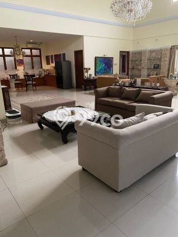Siap Huni Rumah Mewah 11 Kamar di Menteng Dekat ke Mana Saja Siap Huni Rumah Mewah 11 Kamar di Menteng Dekat ke Mana Saja