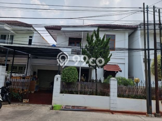Hunian Eksklusif Siap Huni LT 220m2 di Kelapa Gading, Jakarta Utara Hunian Eksklusif Siap Huni LT 220m2 di Kelapa Gading, Jakarta Utara