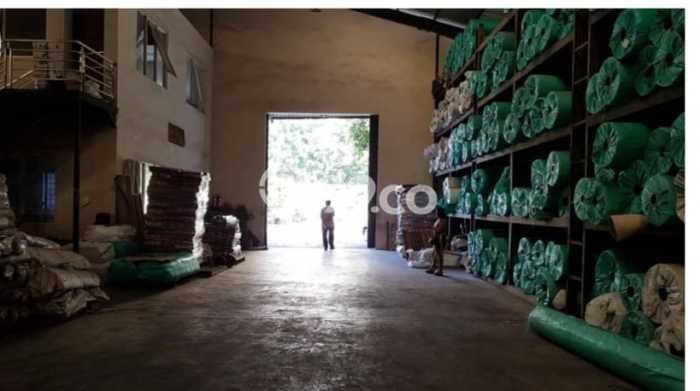 Unit Gudang Disewakan di Pegangsaan di Area Ramai & Strategis Unit Gudang Disewakan di Pegangsaan di Area Ramai & Strategis